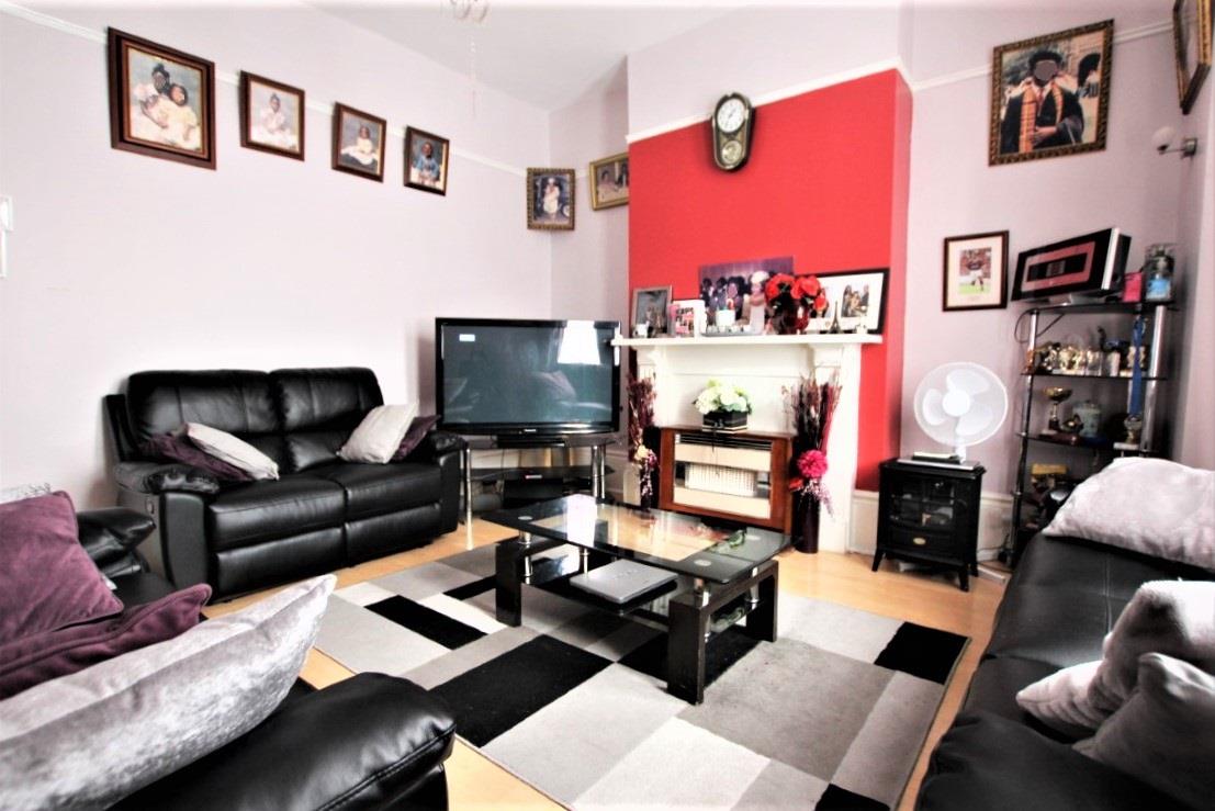 Property Image 30803f9d-a259-4c39-bedd-20b3a0f0621e