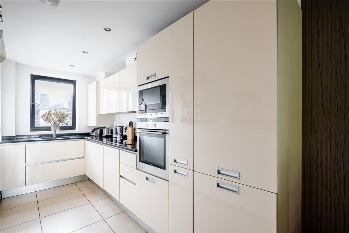 3 apartment for sale Hoxton Square