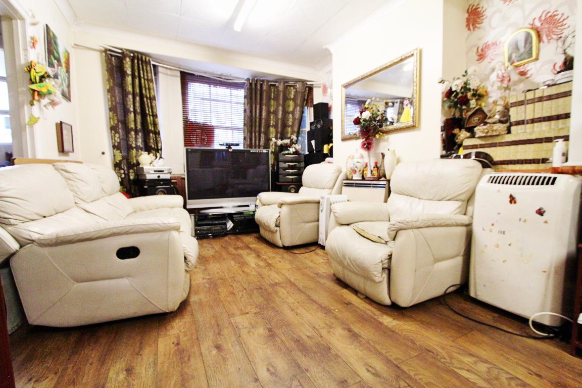 Property Image 30a14104-3bd0-4d8c-9aa5-2c5af552df46