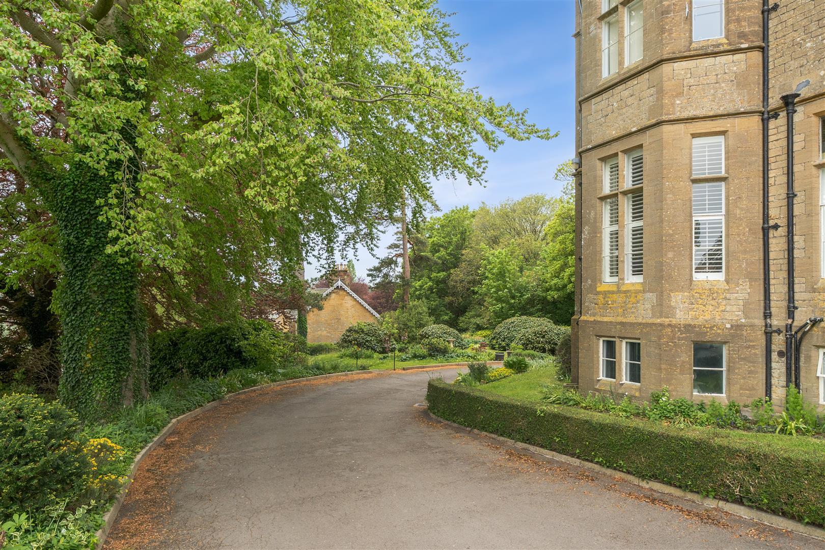 Property Image 30a52538-77e0-4423-9f4d-41cd49250231