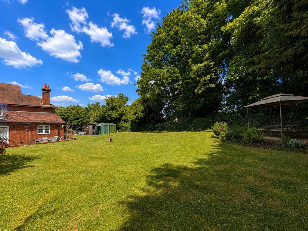 Property Image 30aff120-6e44-45e0-bfbd-bd859d8e4859