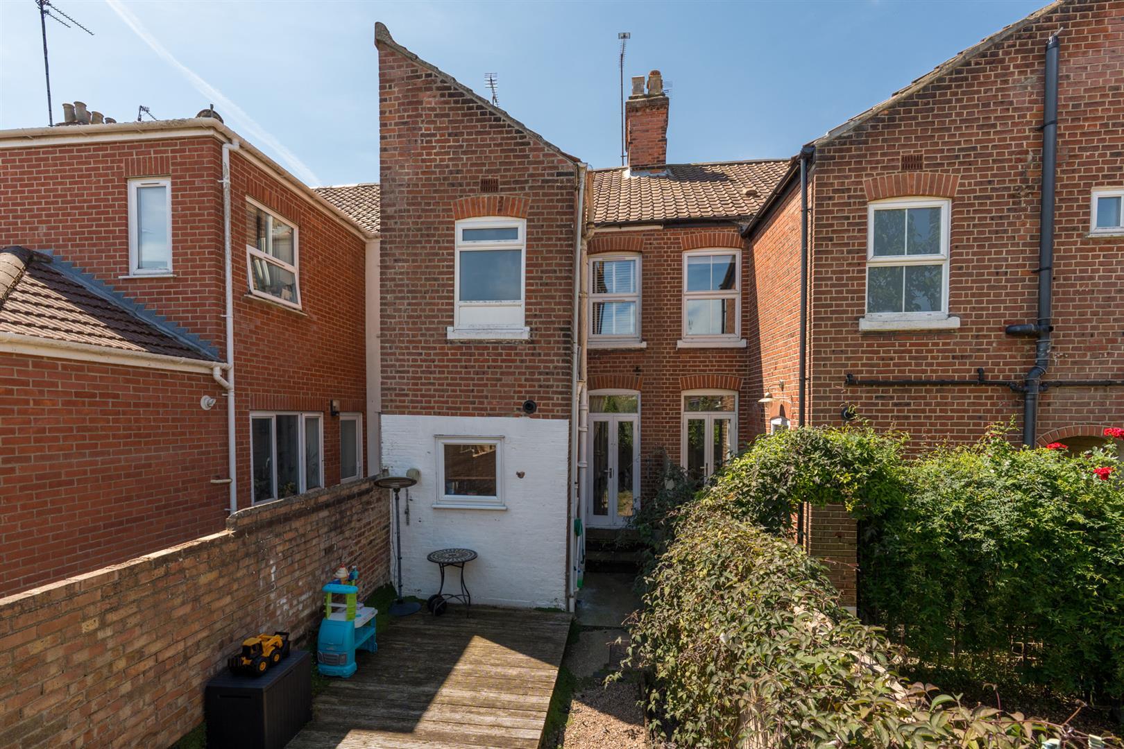 Property Image 30b39b9b-bbb8-49e1-9f69-30b904b80f58