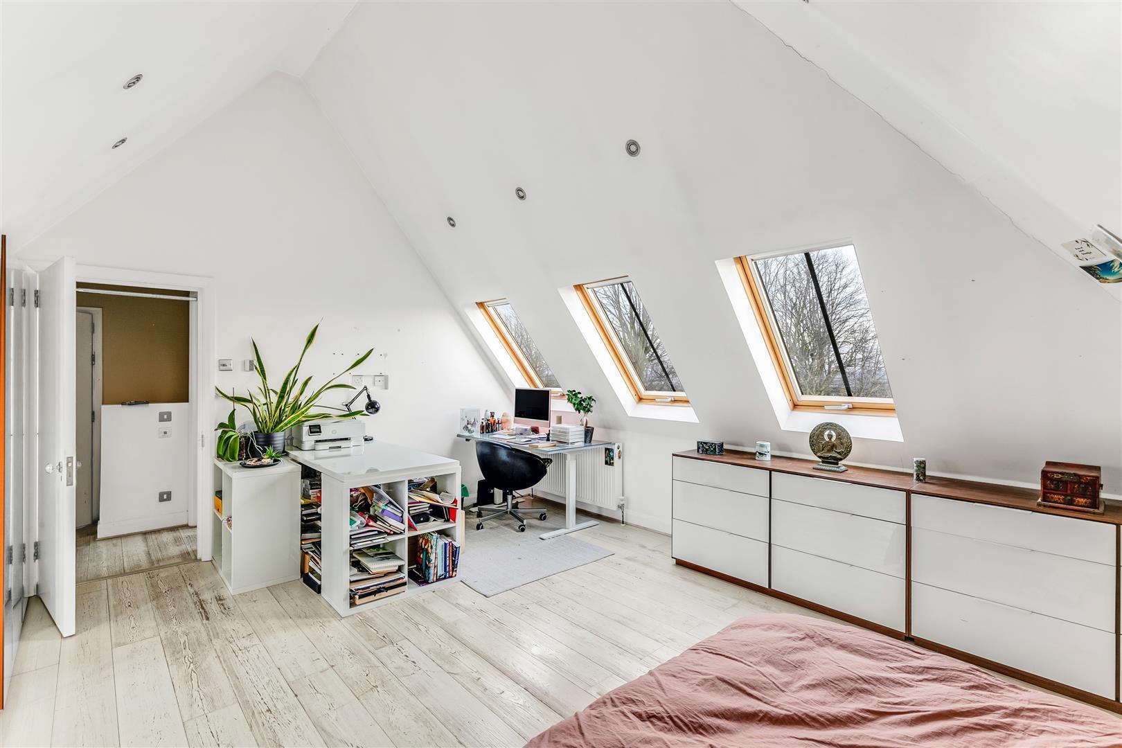 Property Image 30c9310d-c4e4-448e-a1d7-a9b08cf5577a