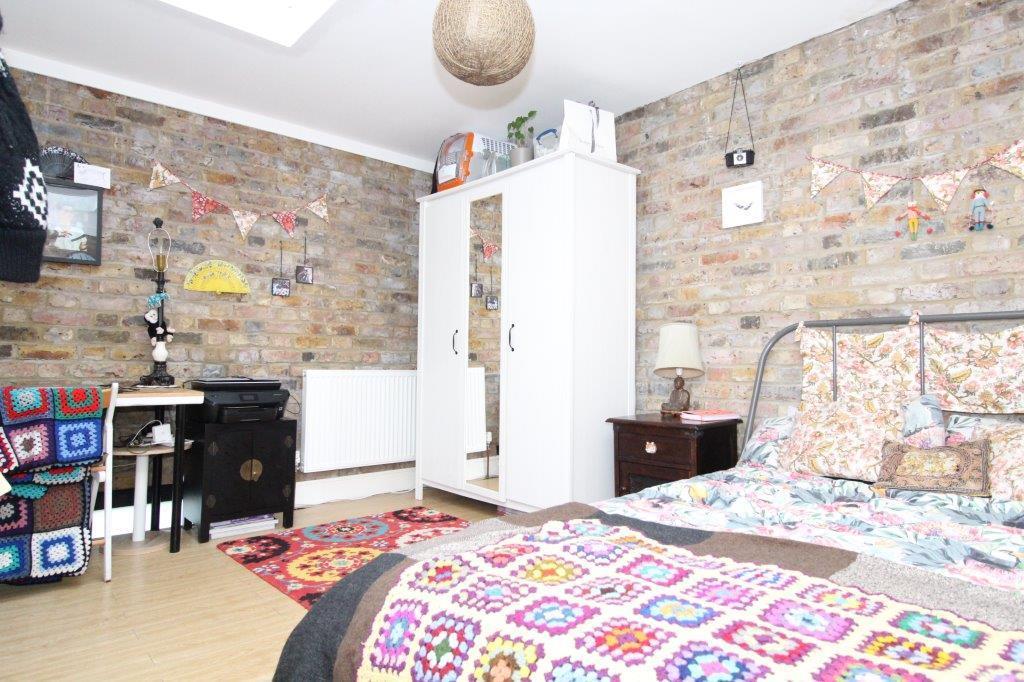 Property Image 30e3f34c-c672-4a4a-bc27-8e5d705af86b