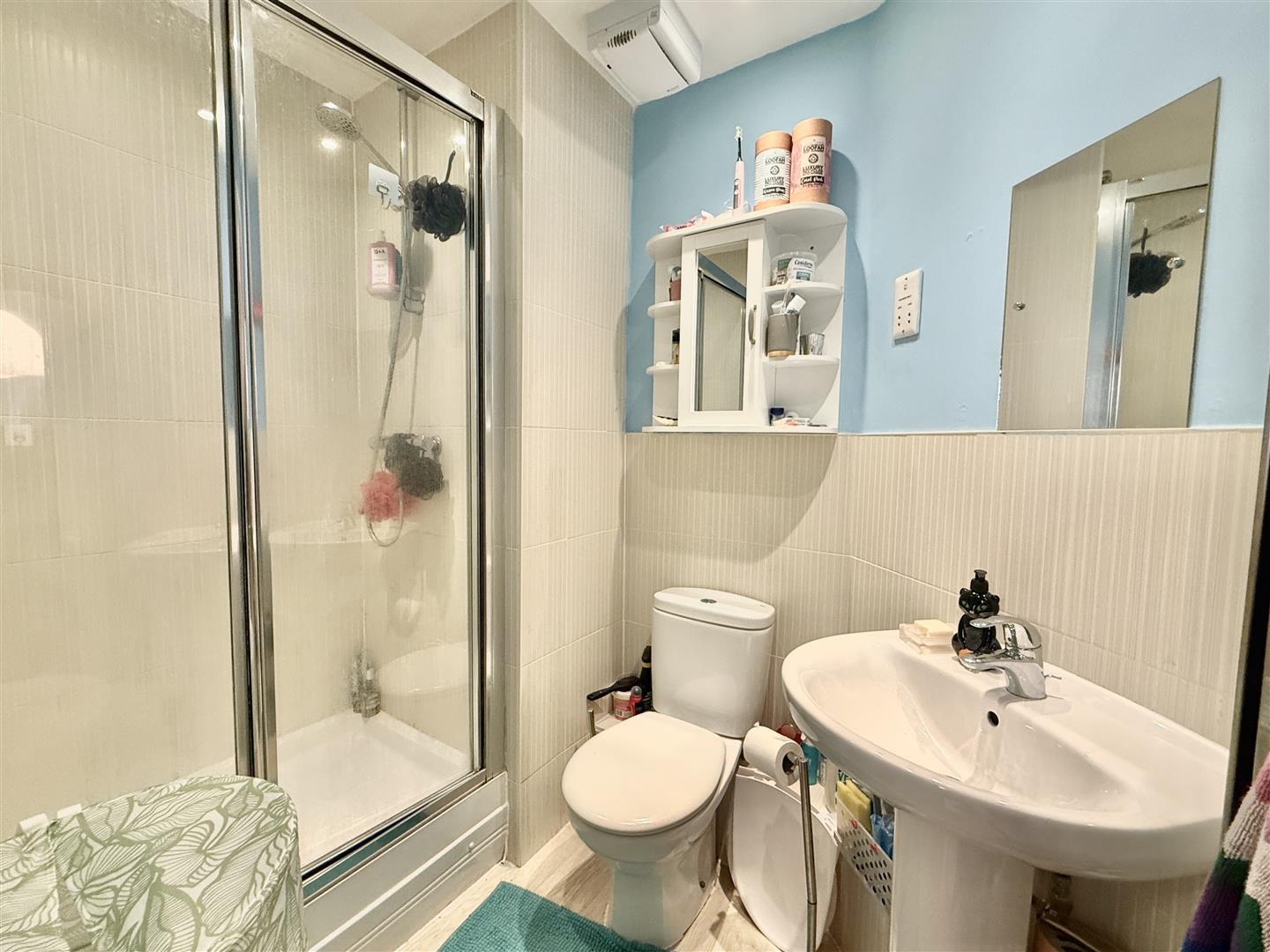 Property Image 30e46804-9657-483d-98ea-a03d4638c9ee
