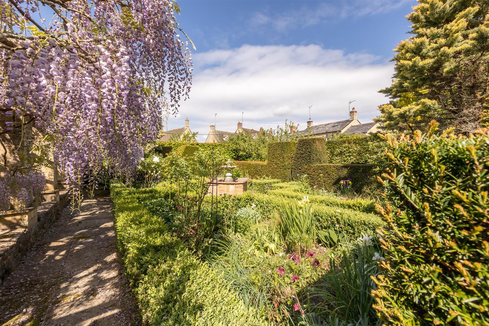 Property Image 30f34153-6c37-482d-a1f9-f8717d1f01e6