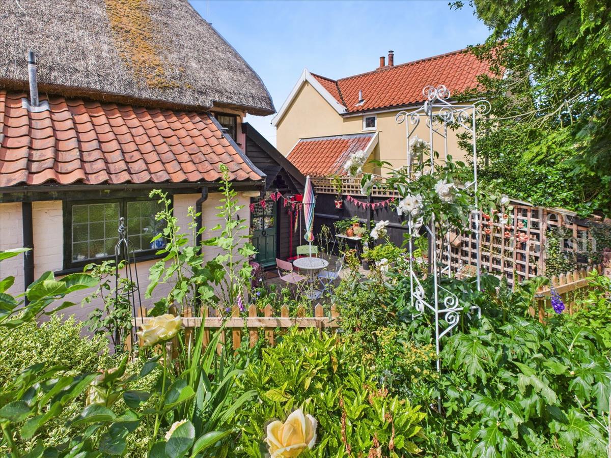 Property Image 30ffc0ea-4976-4b9a-8686-a571ef1d129f