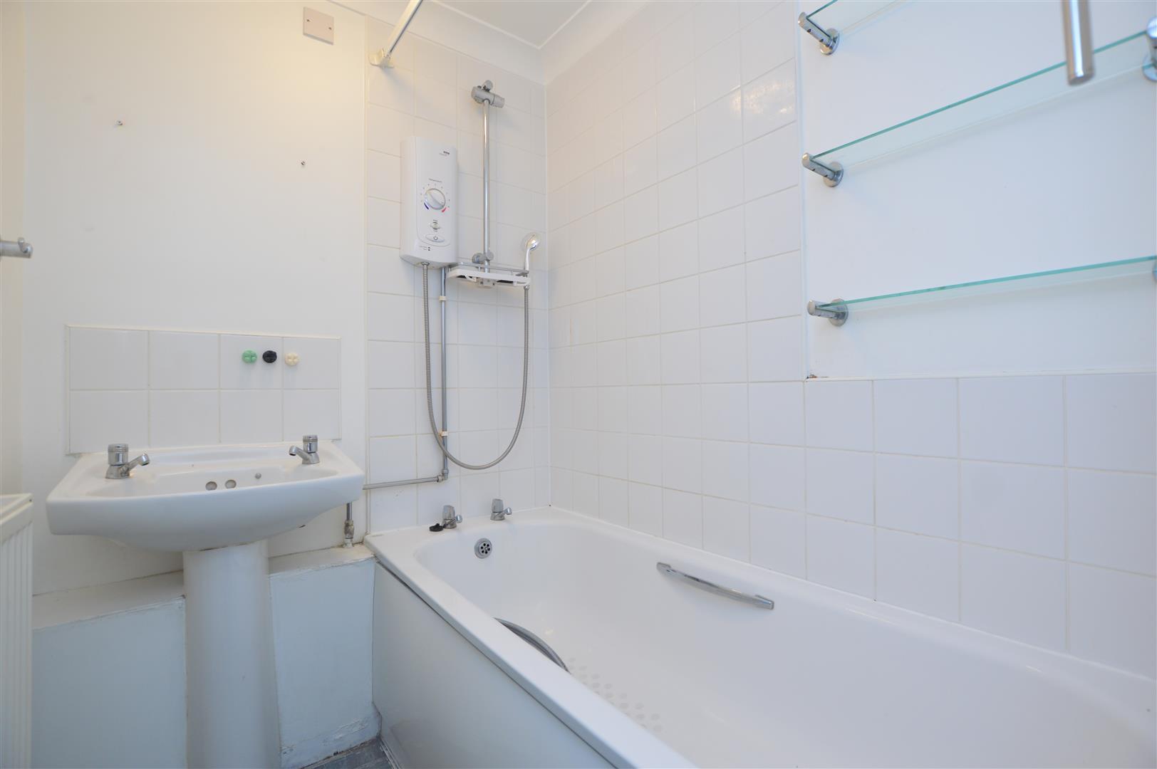Property Image 310ea171-6b03-42e3-b052-88f2b453e82f