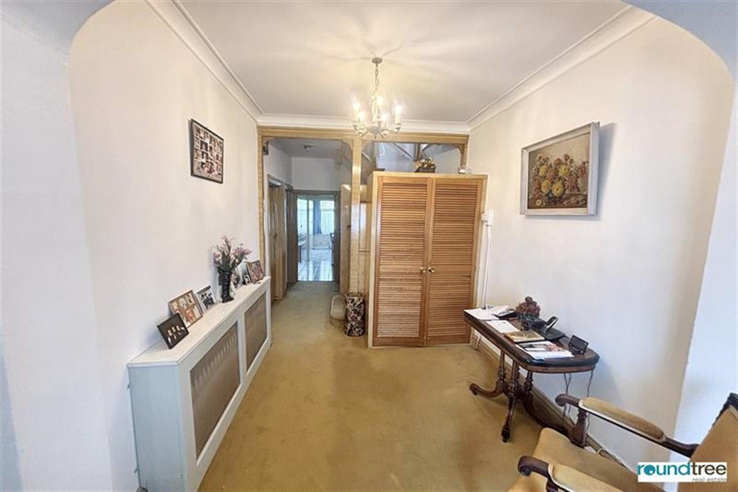 Property Image 315bb990-5703-498b-8e0e-4188e81efb70