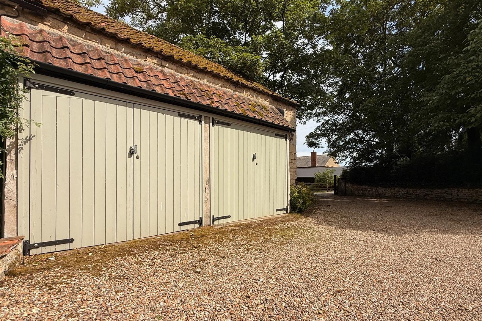 Property Image 31d62d07-f9df-4d30-82f8-95d15f81a30c