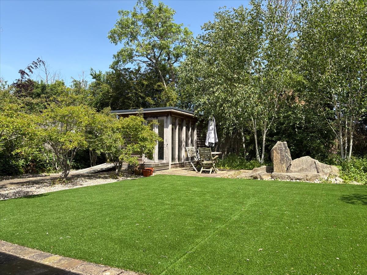 Property Image 31dd4acc-2183-47b5-8504-68b13b393549