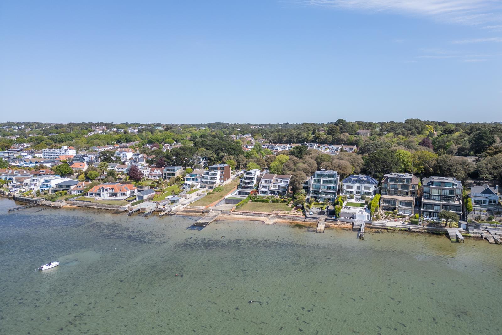 Property Image 31de3c84-6469-44a3-ae49-fc3872f8a49a