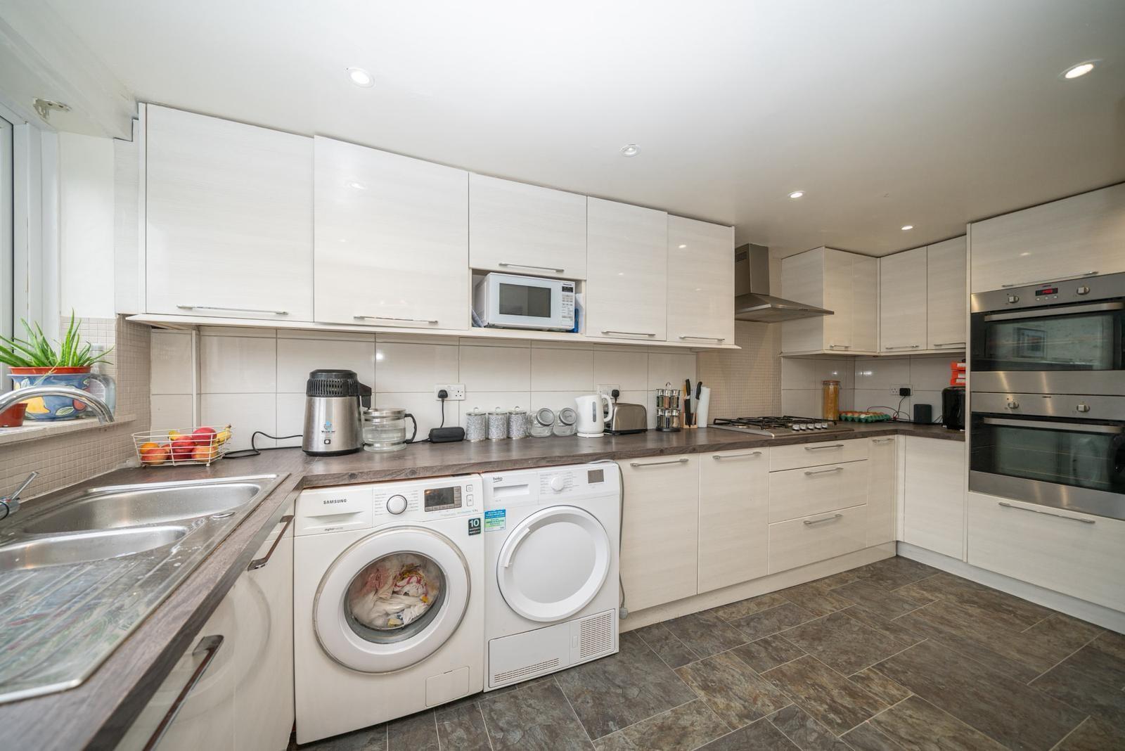 Property Image 31f0853b-60ac-4356-a94d-365232a937fa