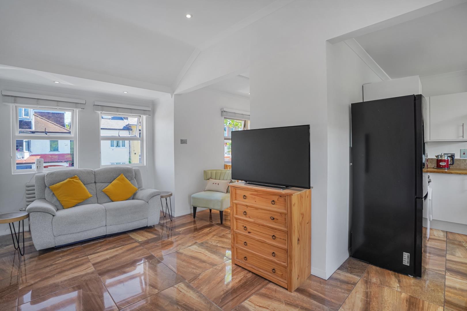 Property Image 32029d46-49a5-4cf2-9d8d-d9b4301fffe0