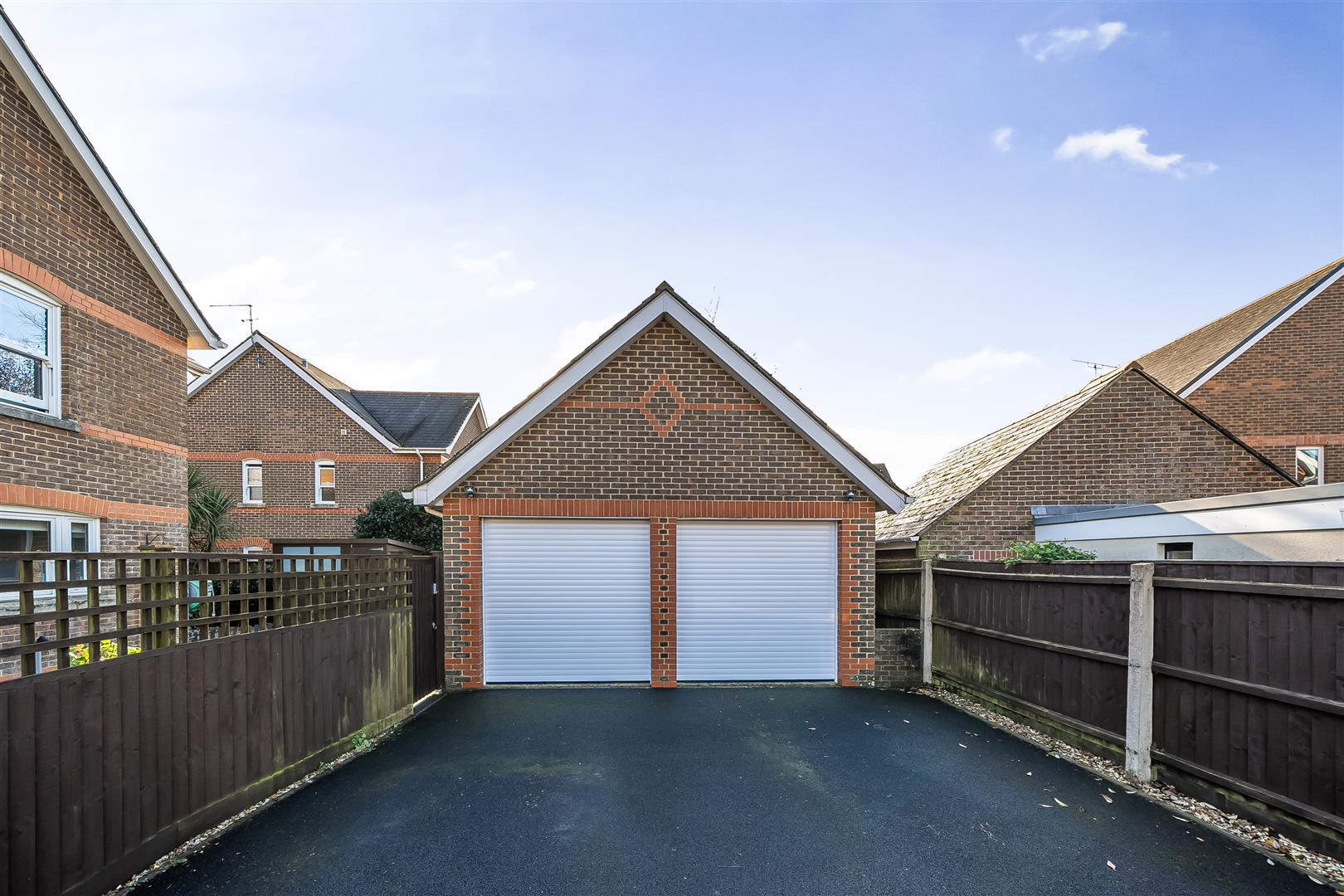 Property Image 32121343-854e-4b14-9d79-2b70ace16e85