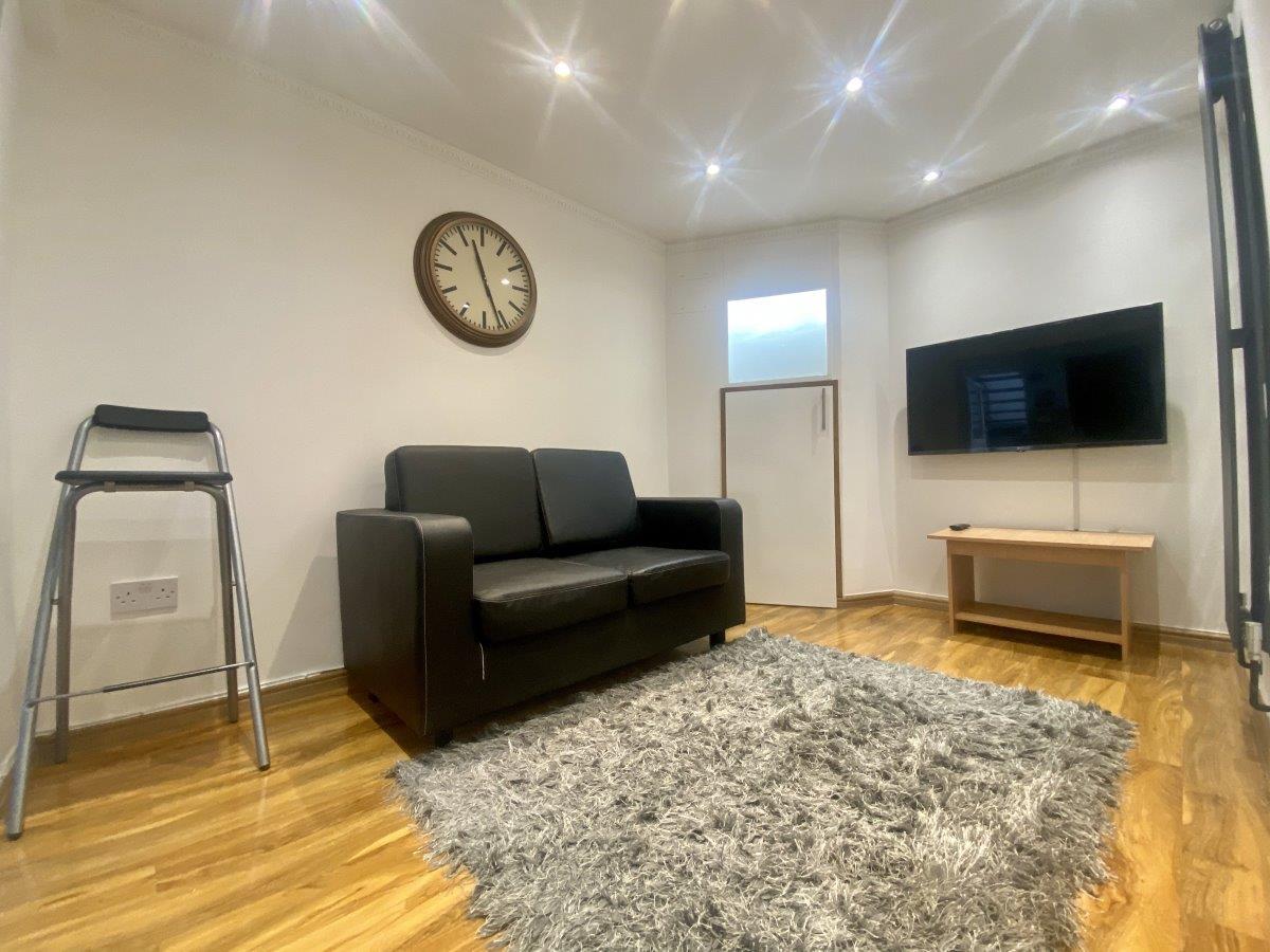 Property Image 321448ee-7af3-47c3-a52d-653629772bc8