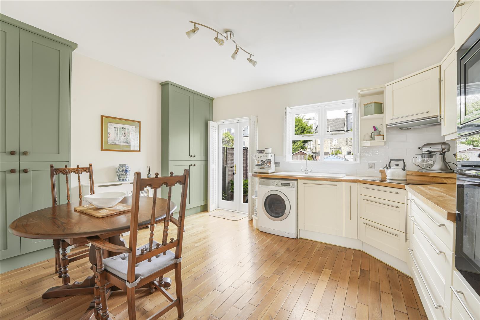 Property Image 3221d082-c42c-4e9a-8246-494f3a5e45a8