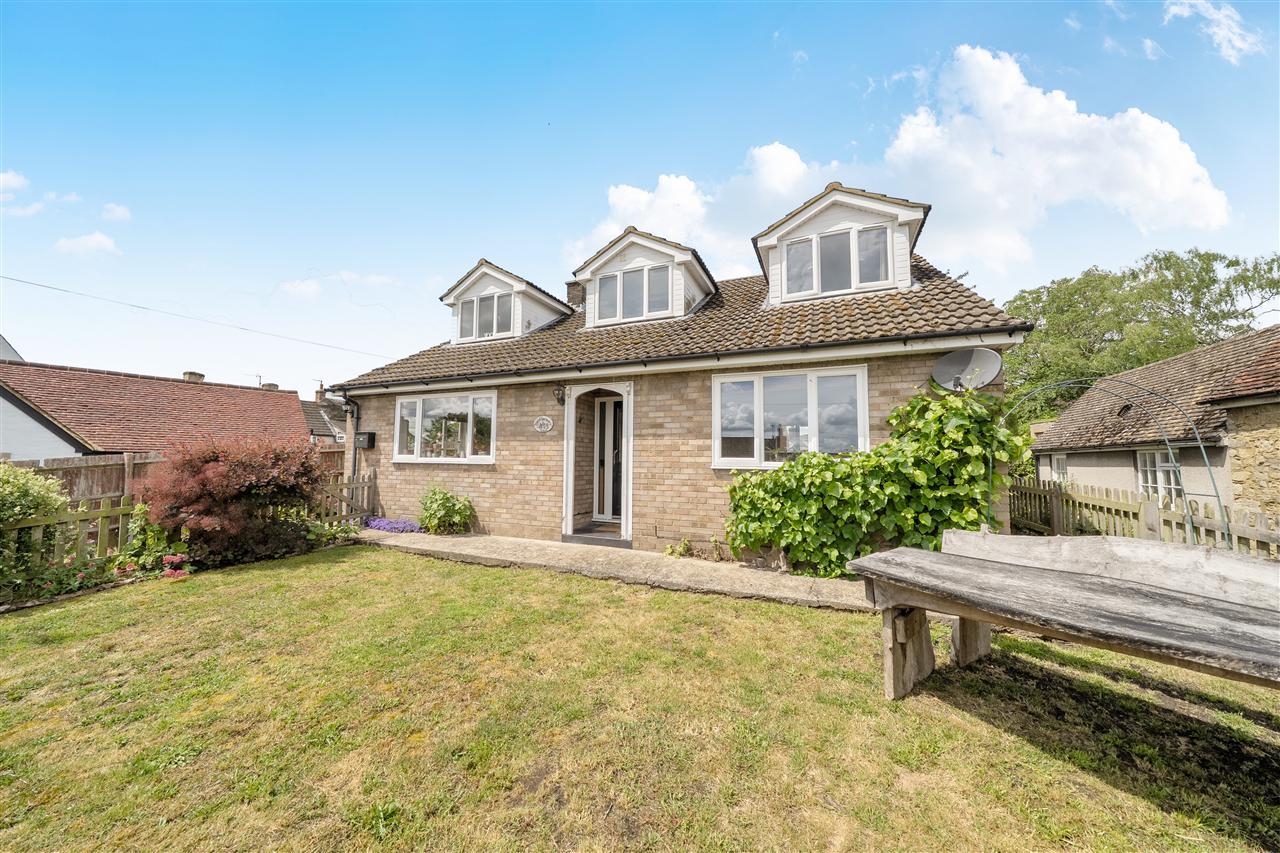 Property Image 32239077-4f41-4de4-a2b7-62247427366c