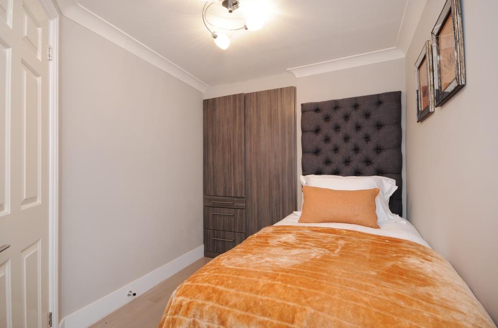 Property Image 323323e5-c068-431d-97d8-117748928d90