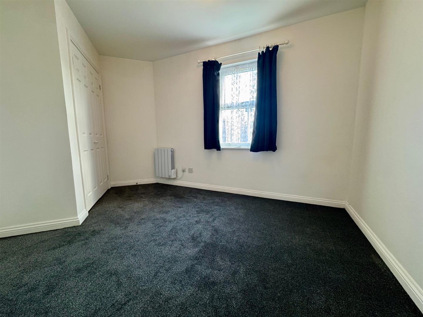 Property Image 32363686-357b-4ebf-a9f3-2b2889ef7d98
