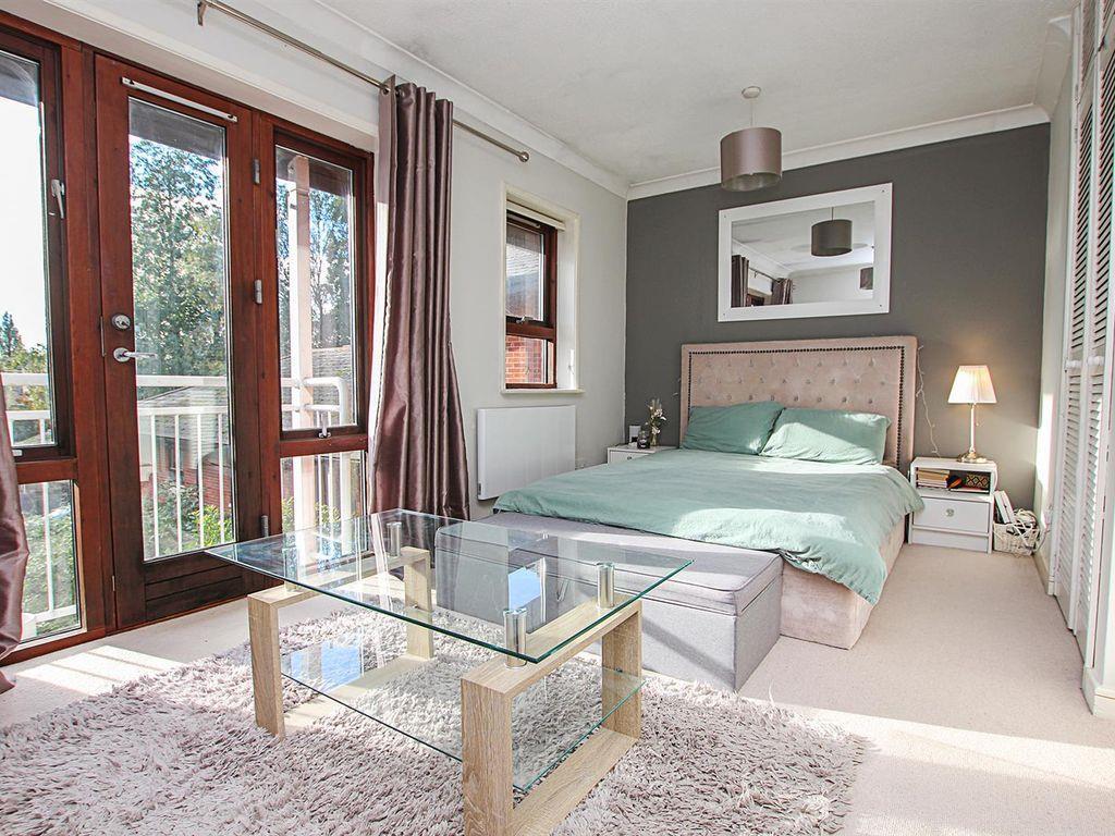 Property Image 3239a654-c330-4eff-b4c8-a22272a7d93c