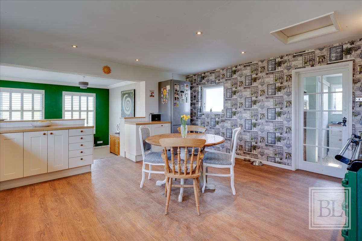 Property Image 3240a68e-bd1c-4cf7-abb7-1b70f45741fa