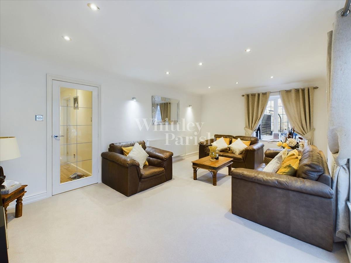 Property Image 32692b18-59cd-4e0b-bcff-32fa6c8a13d2