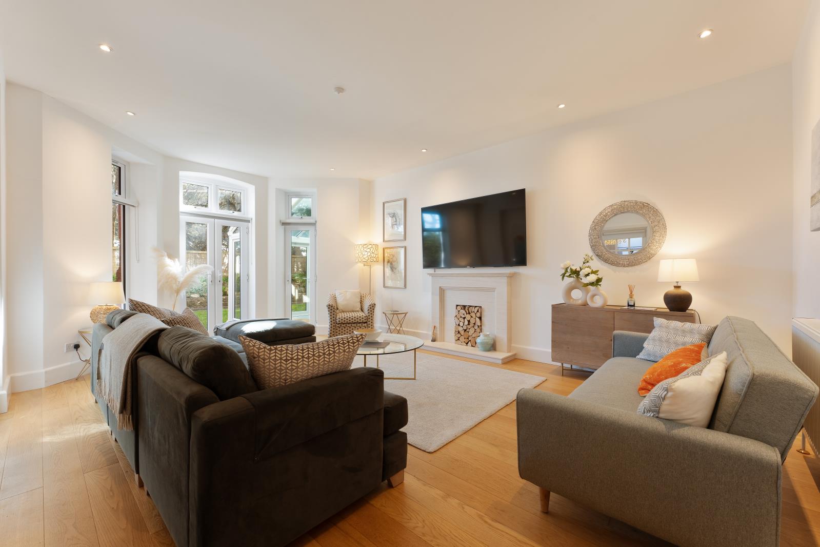 Property Image 326b1c53-79ed-4f88-9dda-8143963556dd