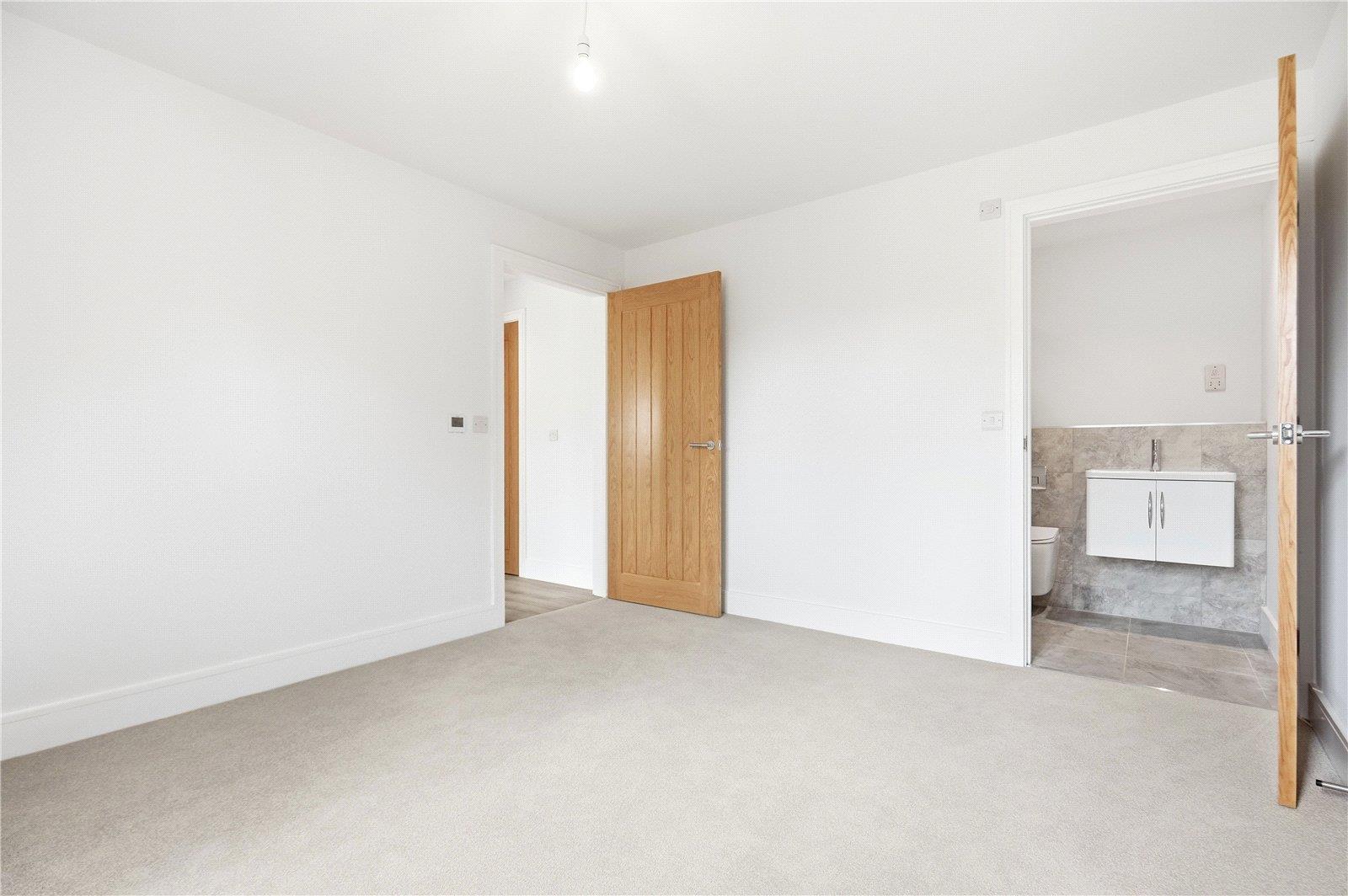 Property Image 327884d4-8613-4dc6-ad8e-8d68538c81dd