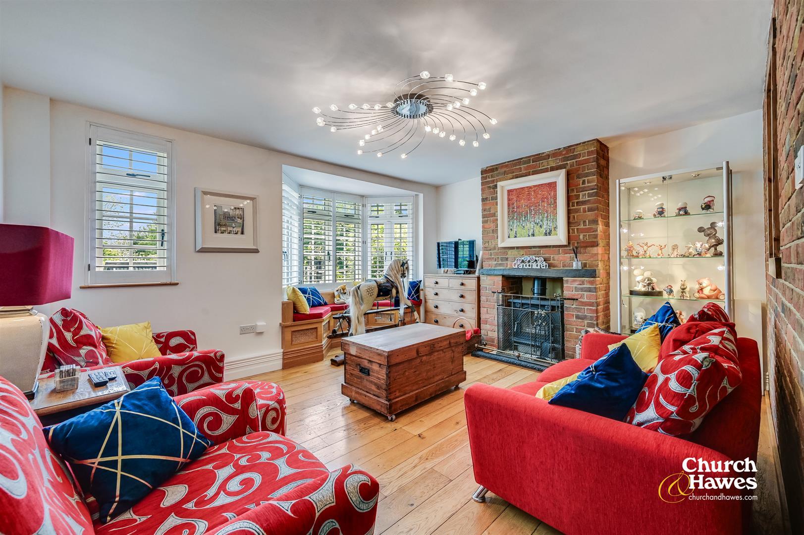 Property Image 327ed3e0-9f92-43aa-952c-568c088c07f9