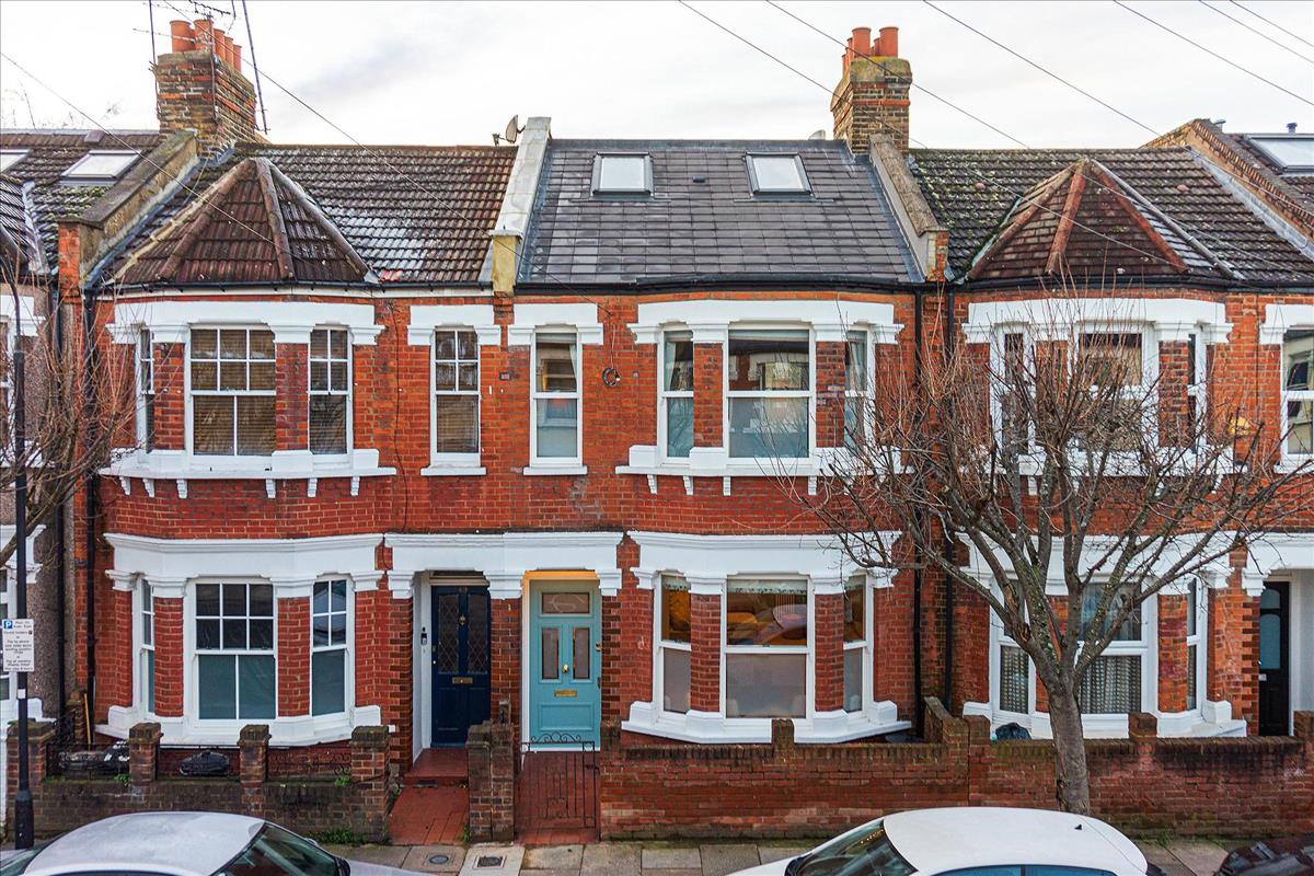 Property Image 327fa93b-256d-4f35-9641-f3ca938bba26