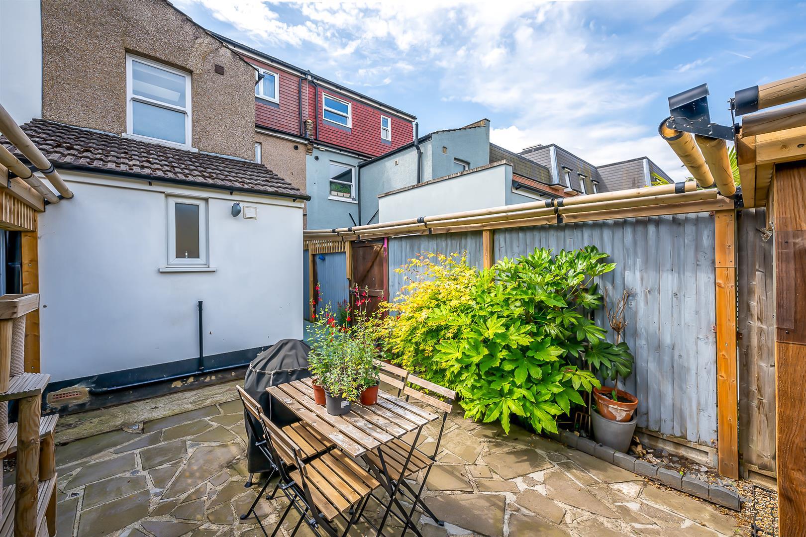 Property Image 328165e4-301d-46d4-8fd1-a170de0a3209