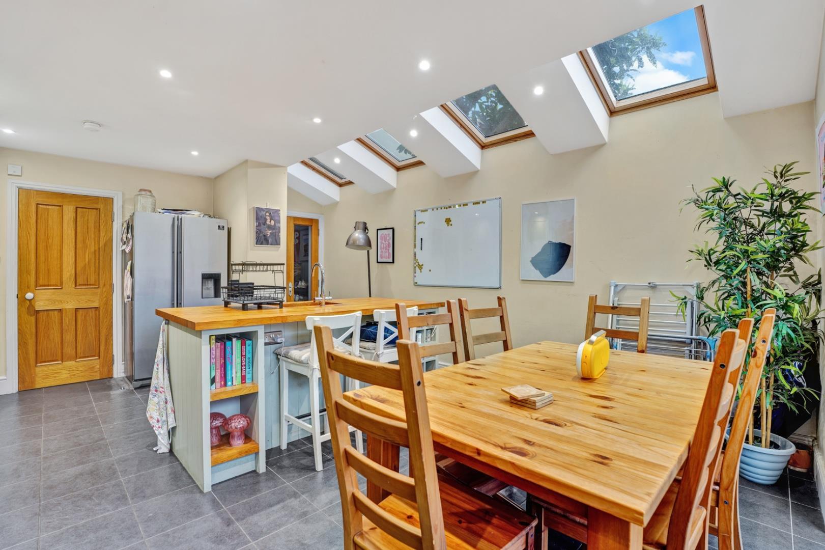 Property Image 328830b6-6473-4a7e-b9d1-6a1388f748ee