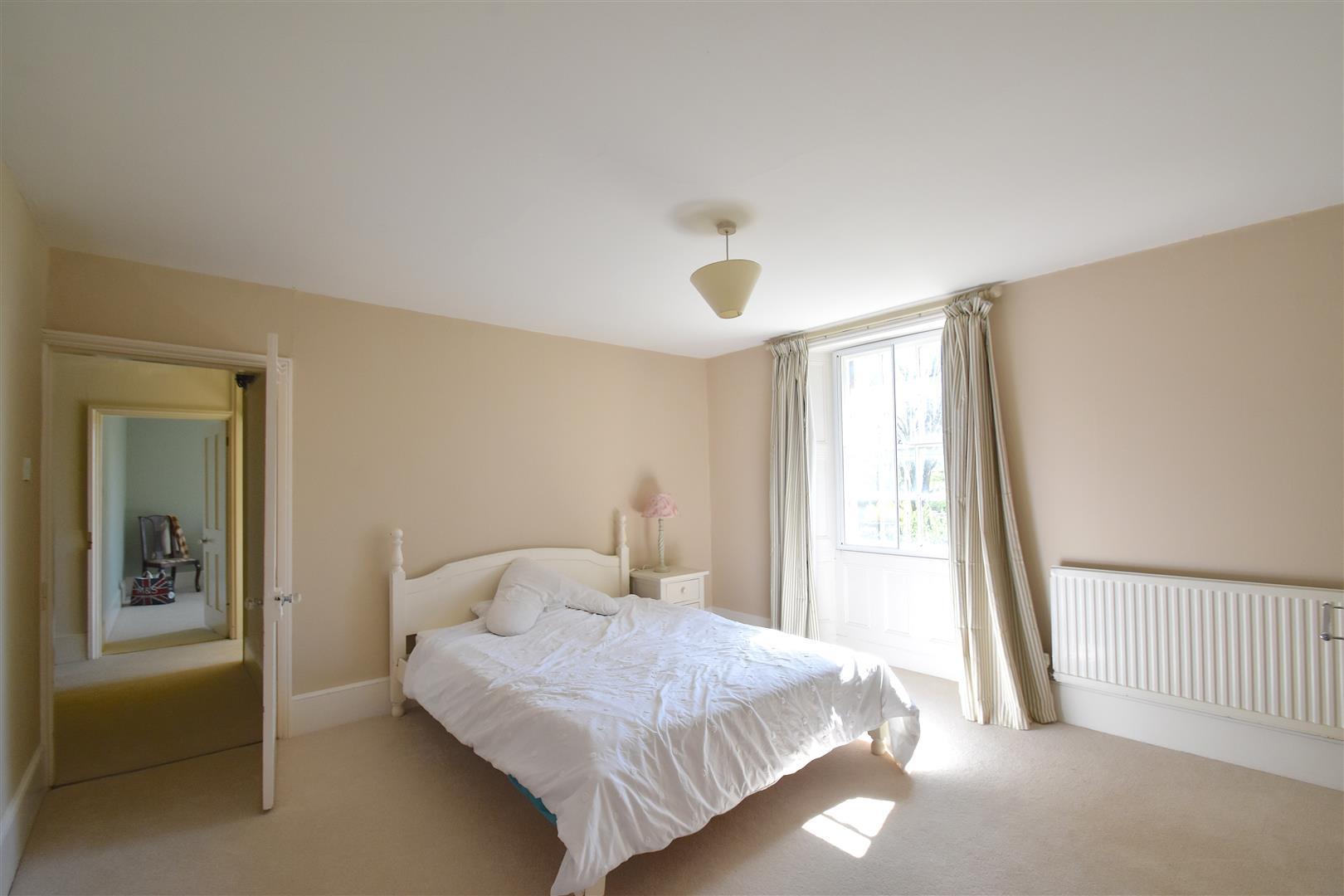 Property Image 3293feca-c5ac-4822-bc30-c38f67a04027