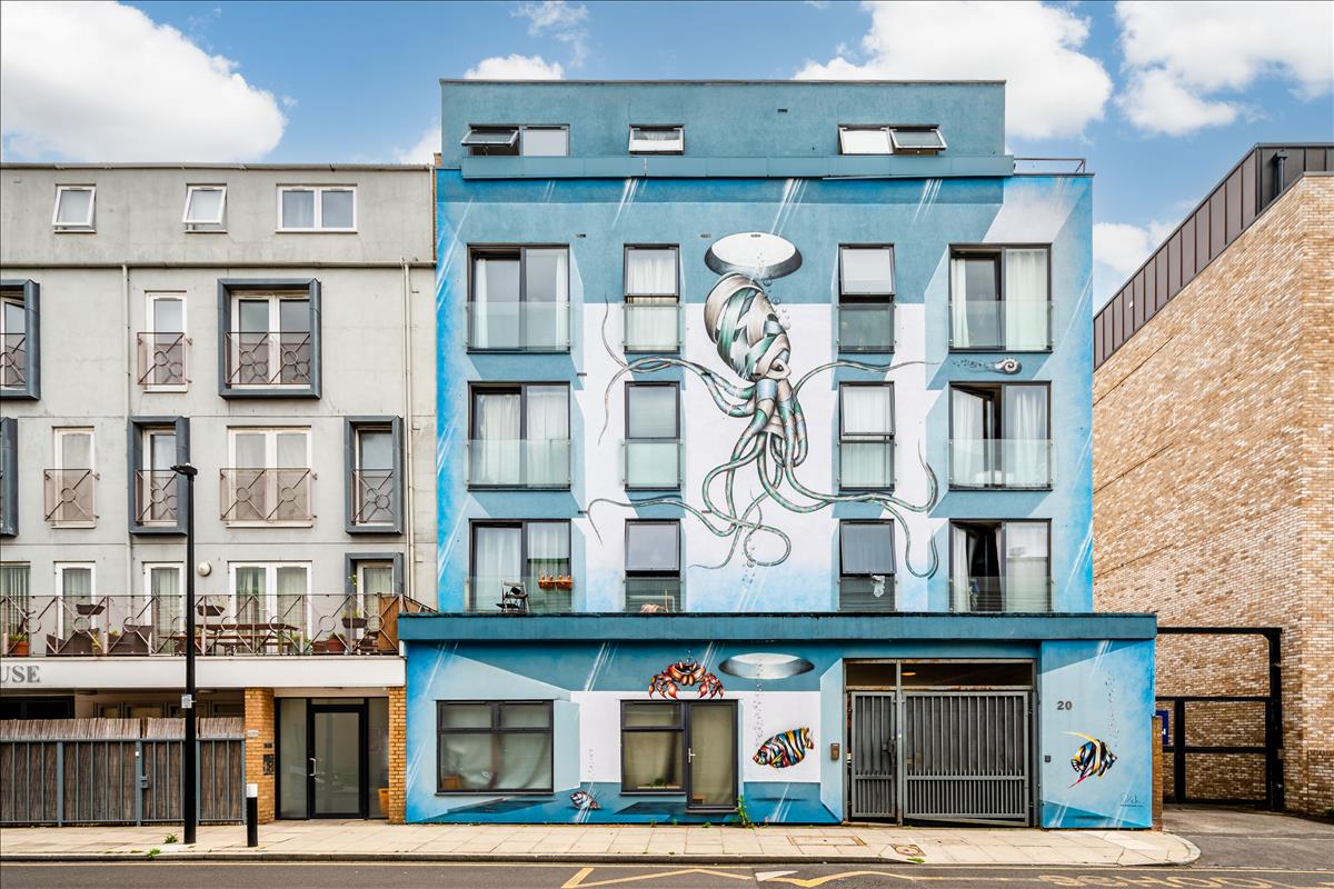 Property Image 329ee8dd-6483-4749-92d7-d269229ccd8f