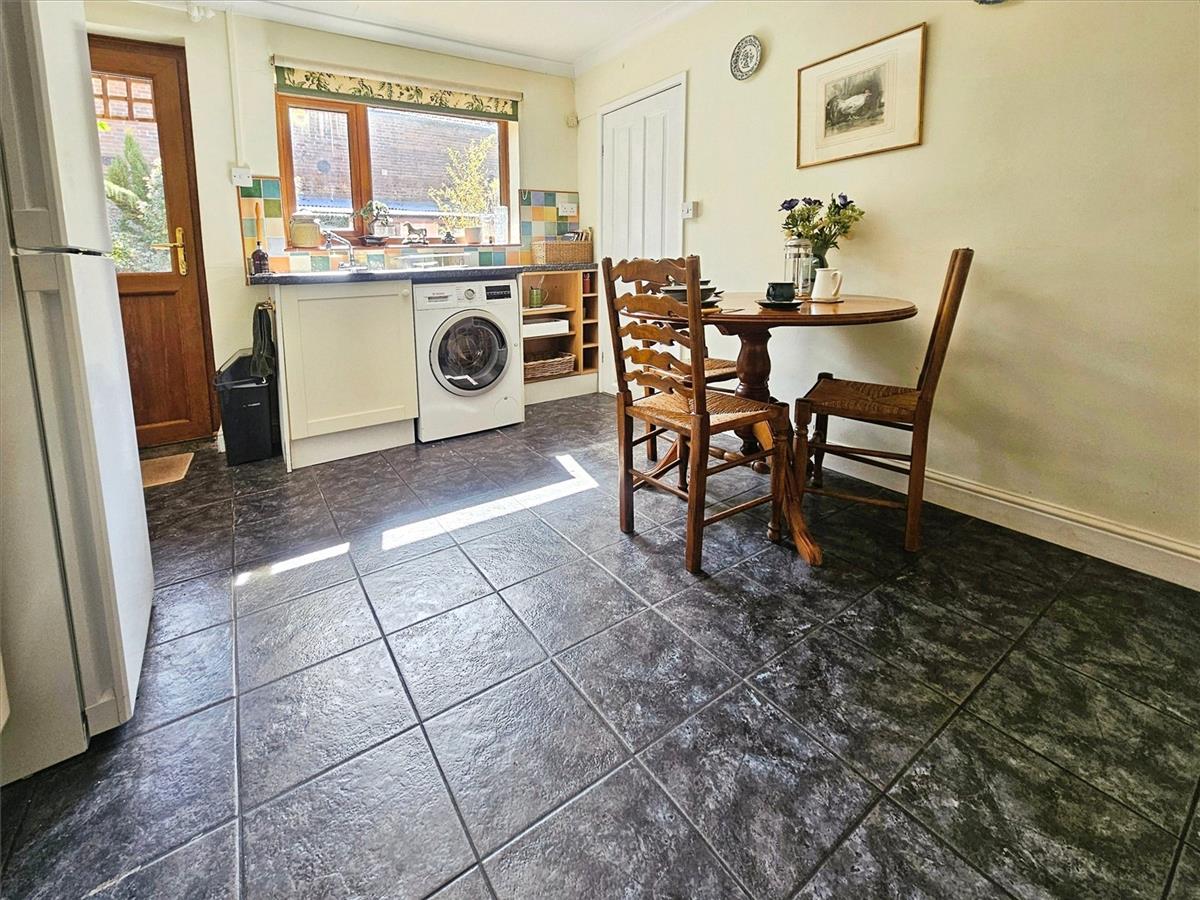 Property Image 329fd9aa-562b-496d-8b4b-3a4c27889b1d