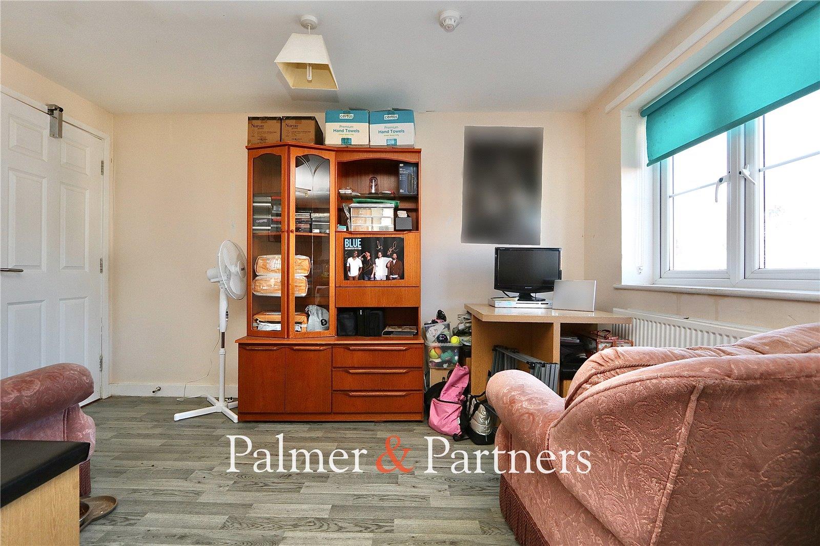 Property Image 32a147bc-17db-4a0f-994f-b596c5b4d32f