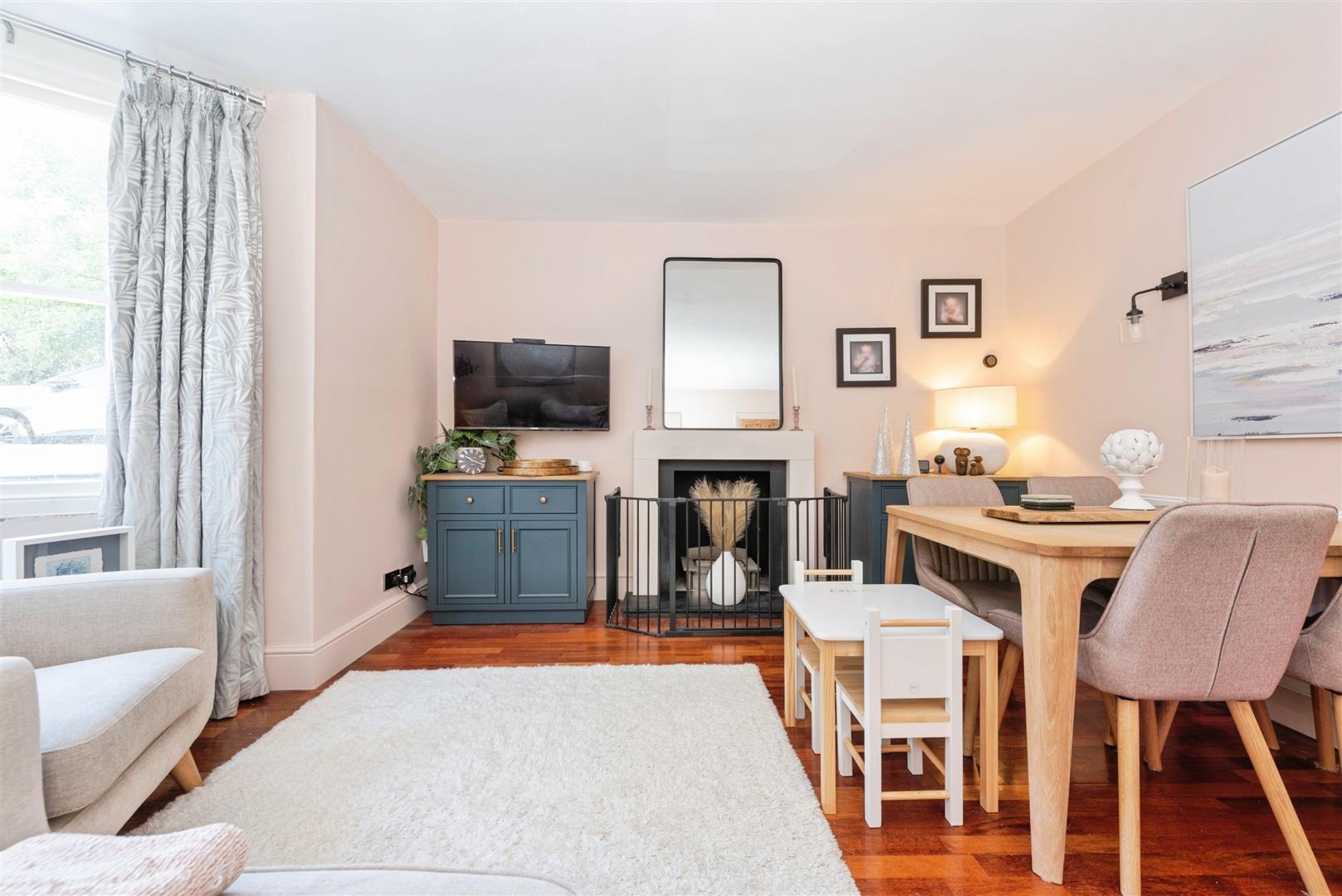 Property Image 32d63ebc-0f79-4372-8918-6093ad98afa0
