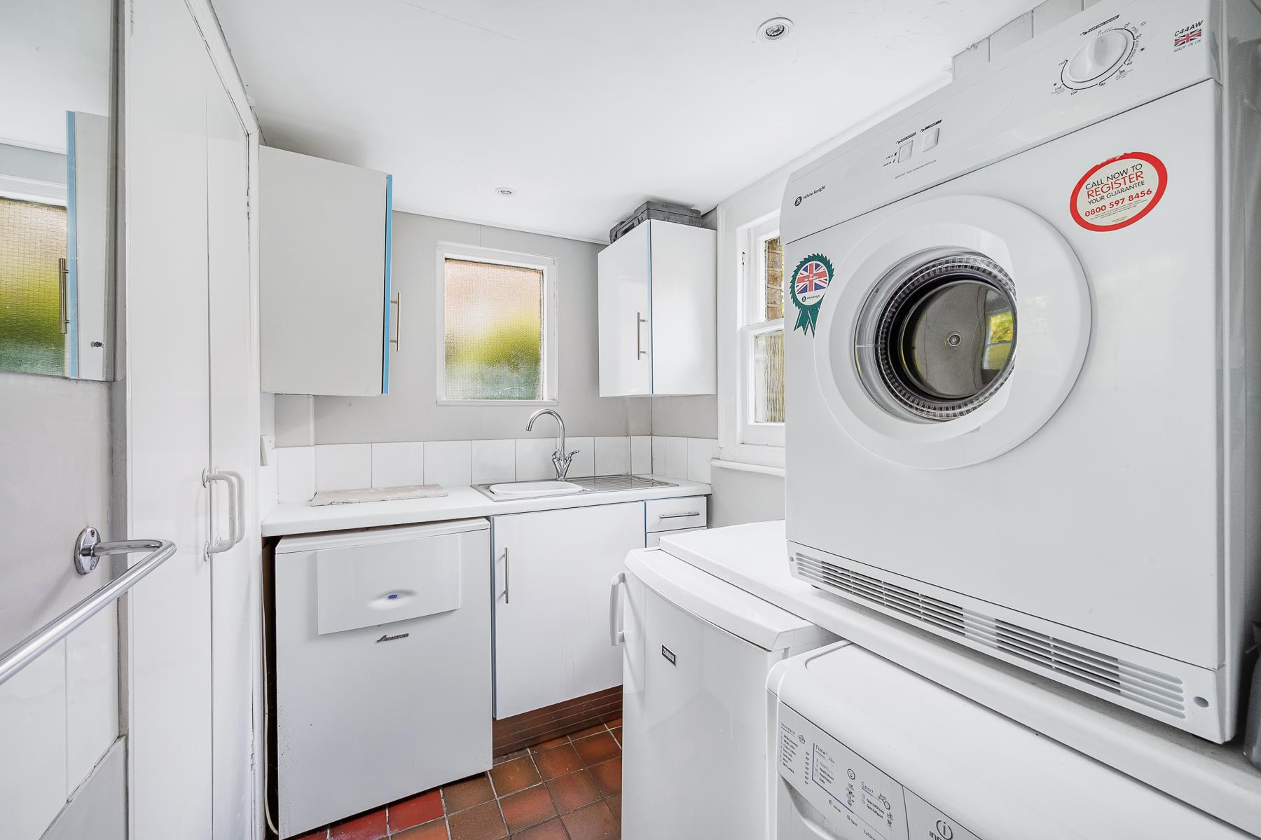 Property Image 32e5fddb-ed2c-4c4a-8310-5b4f50ee3033
