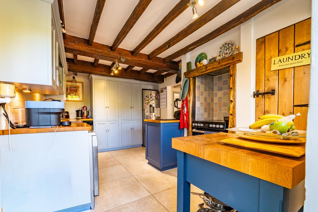 Property Image 32e6cfe5-a003-43ce-8b3f-94a17265a2df