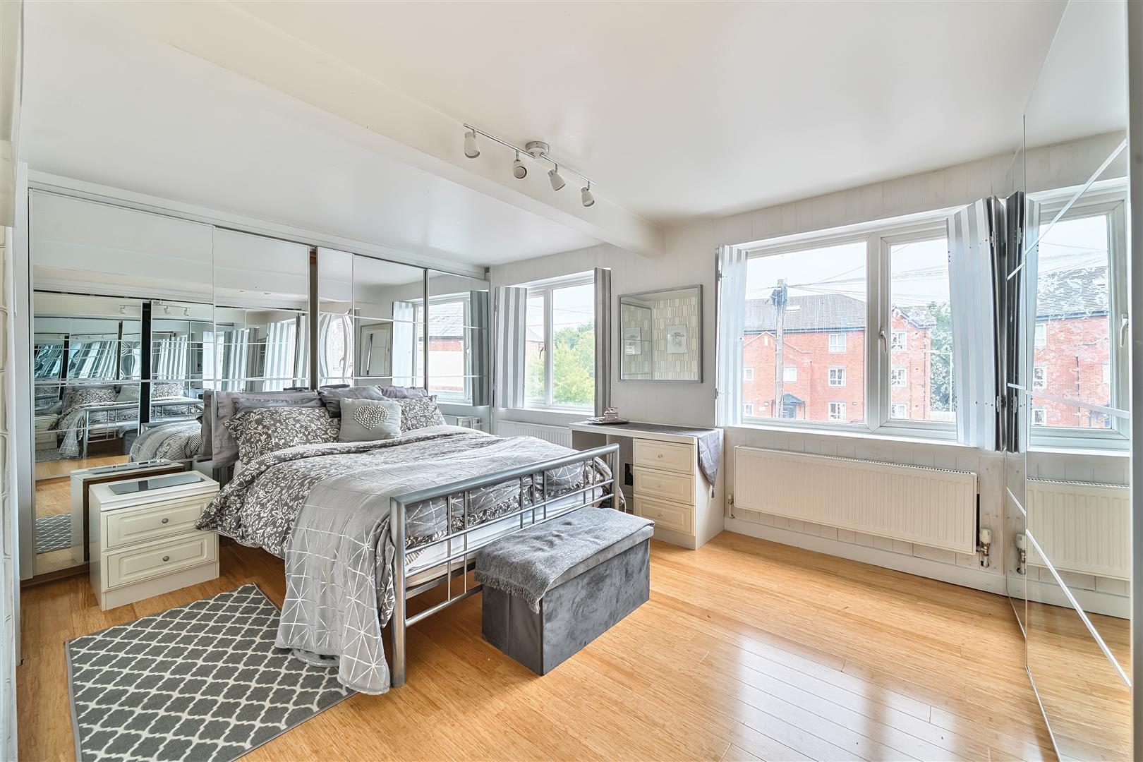 Property Image 32ede43f-22dd-40e9-9022-403030096940