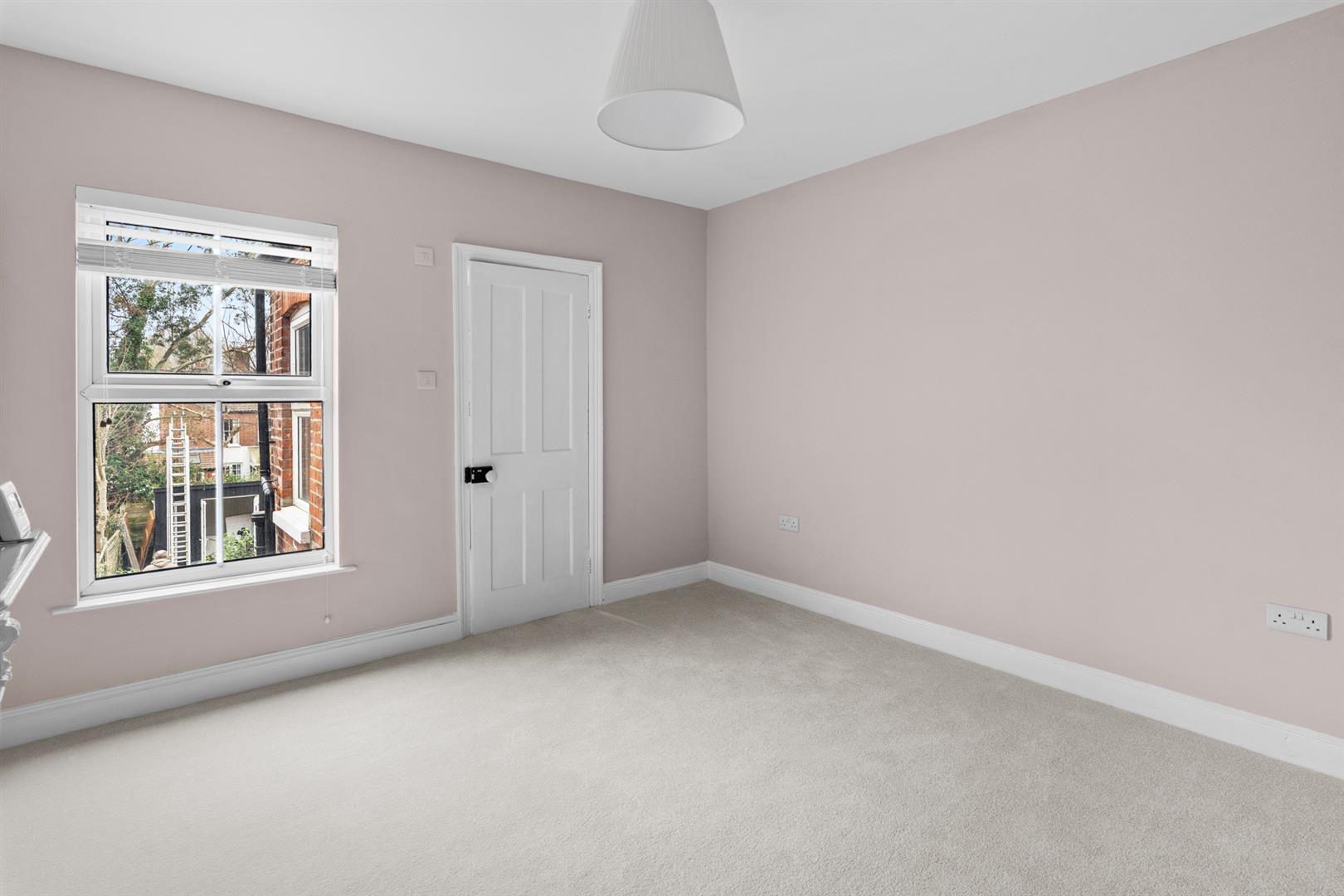 Property Image 32f6dc7d-945b-4a37-9d22-7ffad3cee4d5