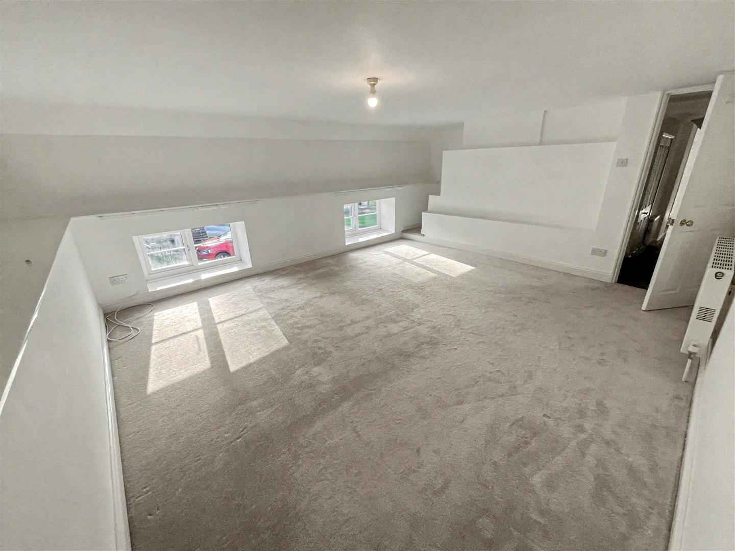 Property Image 3300c583-eb2f-457f-b0d7-99d54ba7e20c