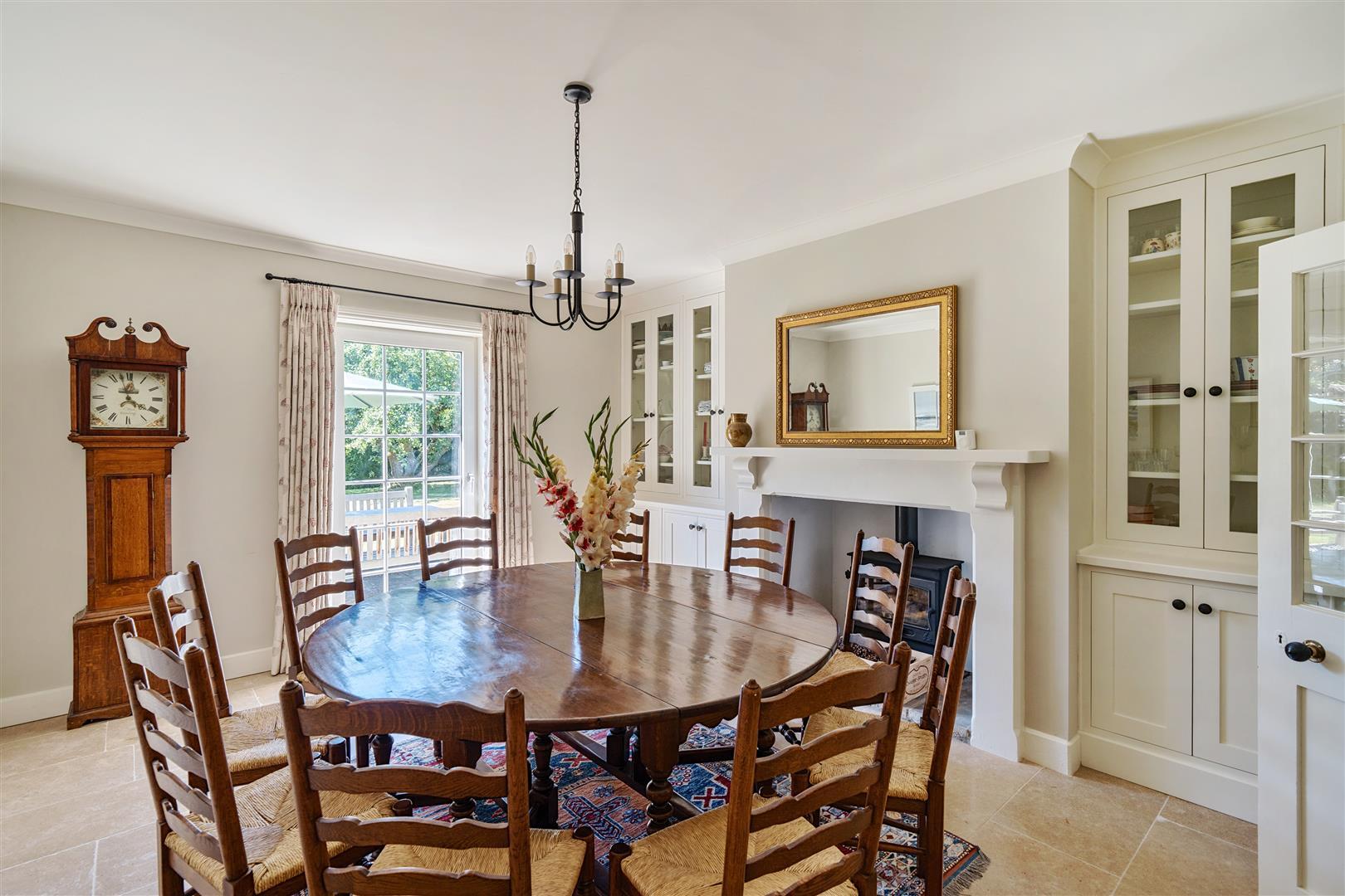 Property Image 33362988-6ba8-4341-9407-3d5ee59f7637