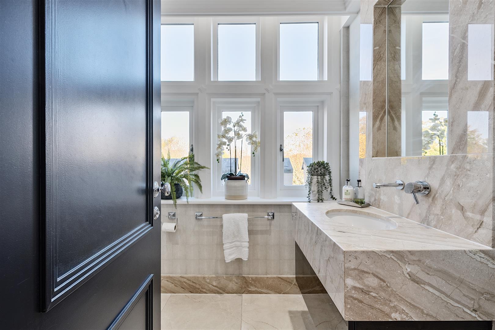 Property Image 3354970f-e812-4142-9239-c199cbd7637a