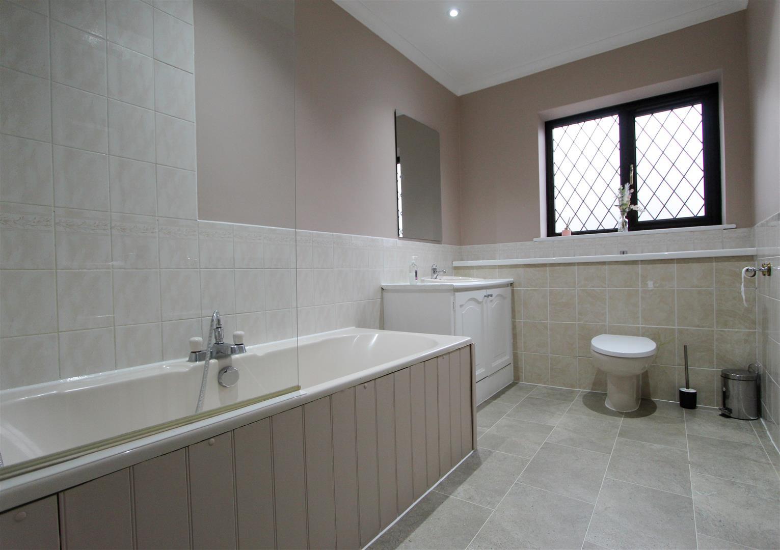 Property Image 33551117-4041-4909-bc49-3e9e7399aaa8