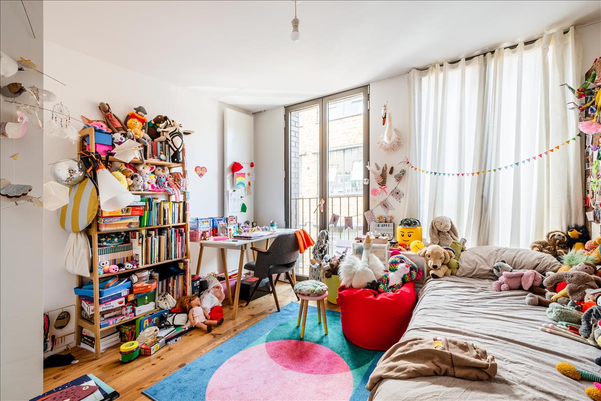 Three bedroom penthouse apartment for rent on Charlotte Road EC2A