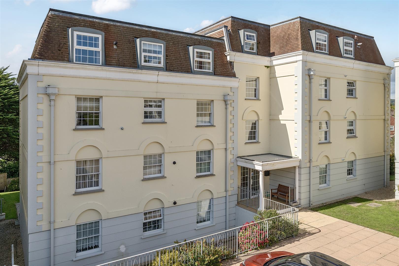 Property Image 337c29f6-e9d8-42fc-8824-fa2056196b95