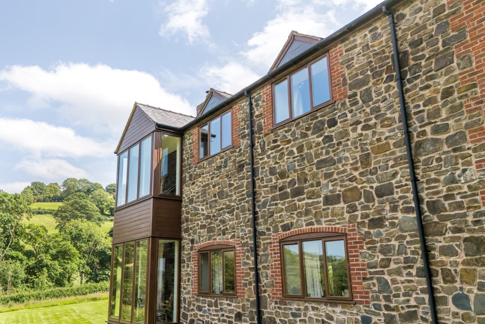 Property Image 33819eda-3ad6-432e-998c-f1f8658b7edd