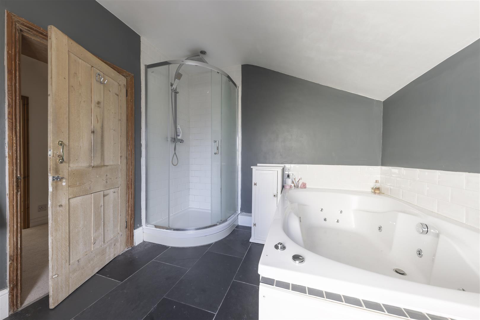 Property Image 339154c0-078c-4fc6-8642-168ffc7a7ef6